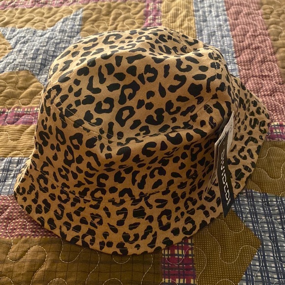 H&M Accessories - Brand New! Divided H&M Hat